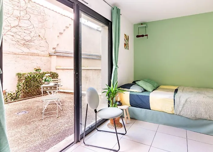 Studio Avec Terrasse Gratte-Ciel, 5 Min Metro